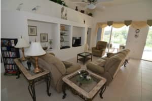 355 Hills Bay Dr, Davenport, FL 33896, Sold 09/11/15
