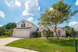 144 Woodpecker Ct, Davenport, FL 33837, Sold 03/30/16
