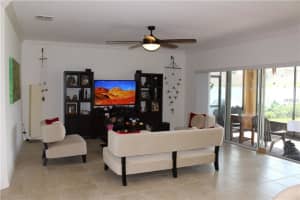 2246 Waukegan Dr, Kissimmee, FL 34758, Sold 09/23/16