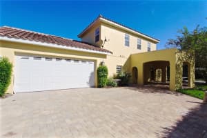 2537 Stoneview Rd, Orlando, FL 32806, Sold 11/09/16