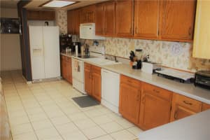 2470 Bar Lou Ct, St Cloud, FL 34771, Sold 03/17/17