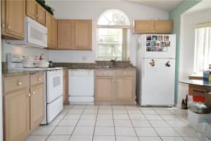 100 Seneca Point Trail, Kissimmee, FL 34746, Sold 10/06/17