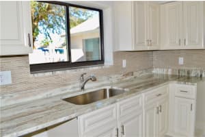 9814 Piney Point Cir, Orlando, FL 32825, Sold 02/12/18