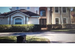 2301 Roat Dr, Orlando, FL 32835, Sold 02/03/22