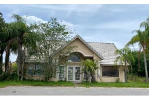417 Waterford Way, Kissimmee, FL 34746, Sold 01/17/22