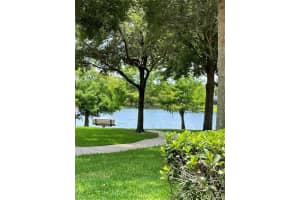 2353 CARAVELLE CIR, KISSIMMEE, FL 34746 Sold 09/23/21