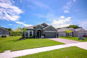 2725 Creekmore Ct, Kissimmee, FL 34746, Sold 10/13/21