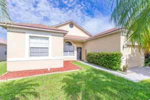 2906 Canoe Cir, St Cloud, FL 34772, Sold 12/10/21
