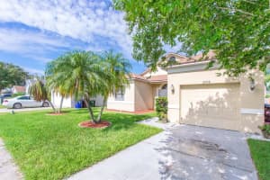 2906 Canoe Cir, St Cloud, FL 34772, Sold 12/10/21