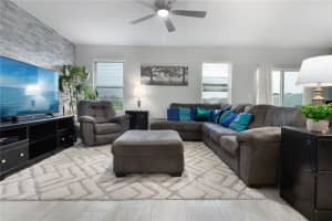 512 Nova Dr, Davenport, FL 33837, Sold 10/15/21
