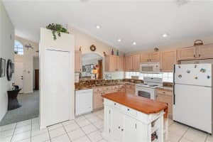 515 Lake Davenport Blvd, Davenport, FL 33897, Sold 10/25/21