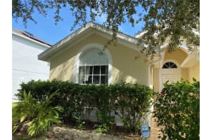 4003 Greenleaf Dr, Kissimmee, FL 34744, Sold 11/03/21