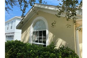 4003 Greenleaf Dr, Kissimmee, FL 34744, Sold 11/03/21