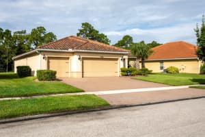 3728 Isles Arbor Ln, Kissimmee, FL 34746, Sold 10/15/21