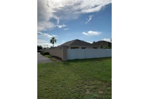 101 Minniehaha Cir, Haines City, FL 33844, Sold 12/02/21