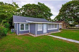 617 Oak St, Auburndale, FL 33823, Sold 01/06/22