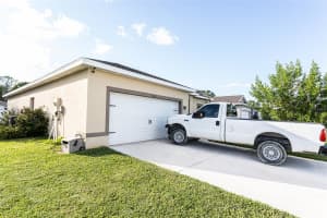 5348 Oakland Lake Cir, Fort Pierce, FL 34951, Sold 04/18/22