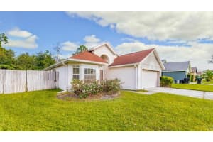 2375 Monaco Cove Cir, Orlando, FL 32825, Sold 11/24/21