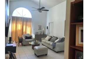 1348 Sierra Cir, Kissimmee, FL 34744, Sold 01/14/22