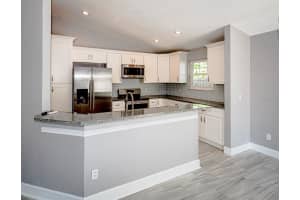 657 Bellhurst Ct, Orlando, FL 32835, Sold 12/07/21