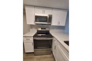 4380 White Pine Ave, Orlando, FL 32811, Sold 01/11/22