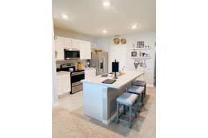 721 Kindred Ln, Auburndale, FL 33823, Sold 03/16/22