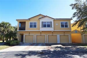 2847 Oakwater Dr, Kissimmee, FL 34747, Sold 06/17/22