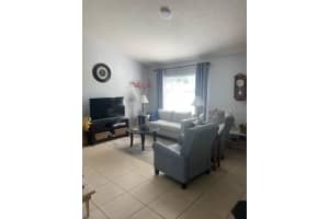 5634 Loma Vista Ct, Davenport, FL 33896, Sold 02/17/22