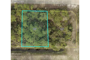 752 ASHLAND ST E, LEHIGH ACRES, FL 33974 - MLS#MFRS5062871