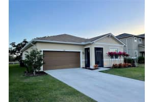 5684 Western Sun Dr, St Cloud, FL 34771, Sold 05/17/22
