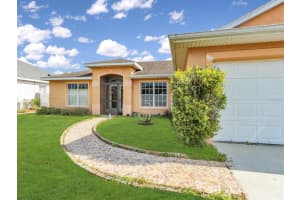 2415 Regent Way, Kissimmee, FL 34758, Sold 04/26/22