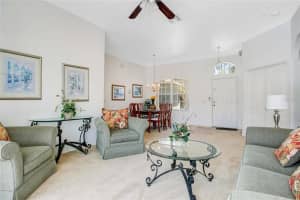 621 Grand Reserve Dr, Davenport, FL 33837, Sold 04/15/22