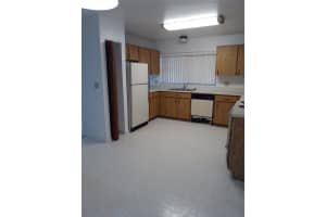 511 Hunter Cir, Kissimmee, FL 34758, Sold 03/31/22