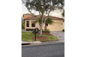 728 Grand Canal Dr, Kissimmee, FL 34759, Sold 06/10/22