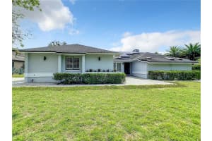 8938 Turnberry Ct, Orlando, FL 32819, Sold 04/21/22