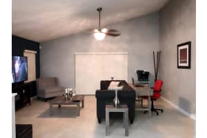677 DOWNING CIR, DAVENPORT, FL 33897 Sold 08/05/22