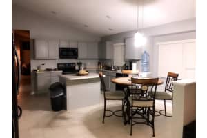 677 DOWNING CIR, DAVENPORT, FL 33897 Sold 08/05/22