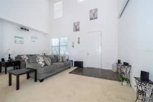 2937 Siesta View Dr, Kissimmee, FL 34744, Sold 05/13/22
