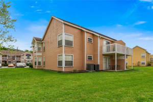 2459 Sweetwater Club Cir, Kissimmee, FL 34746, Sold 05/03/22