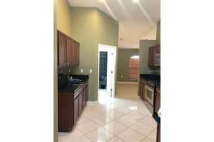1000 Brenton Manor Dr, Winter Haven, FL 33881, Sold 06/23/22