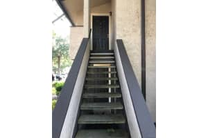 2911 Antique Oaks Cir, Winter Park, FL 32792, Sold 05/03/22