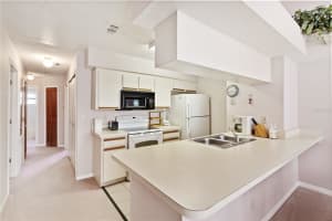5012 Laguna Bay Cir, Kissimmee, FL 34746, Sold 05/27/22