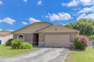 1713 TERRY CIR NE, WINTER HAVEN, FL 33881 Sold 08/24/22