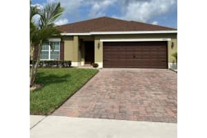 4820 Rockvale Dr, Kissimmee, FL 34746, Sold 05/11/22