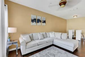 9651 Doris Ln, Orlando, FL 32829, Sold 06/03/22