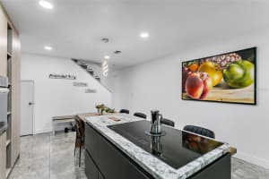 511 SANDSTONE ST, LAKELAND, FL 33809 Sold 10/06/22