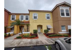 942 Park Terrace Cir, Kissimmee, FL 34746, Sold 06/17/22