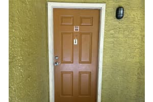 5283 IMAGES CIR #208, KISSIMMEE, FL 34746 Sold 07/15/22