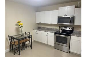 1347 HAMPTON BLVD, NORTH LAUDERDALE, FL 33068 Sold 10/19/22