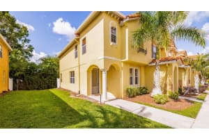 5262 PARADISE CAY CIR, KISSIMMEE, FL 34746 Sold 07/26/22